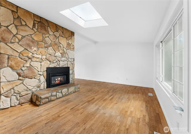Photo 3 of Sale Pending at 12220 Ne 73rd Street, Kirkland, WA 98033 | MLS# NWM2584073 | Listing updated on 2026-10-01