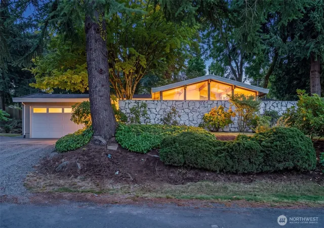 Photo 1 of Single family home for sale at 6309 Ne 156th Street, Kenmore, WA 98028 | MLS# NWM2584077 | Listing updated on 2026-09-24