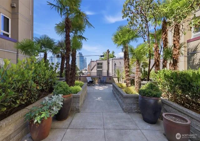 Photo 4 of Condo for sale at 1711 E Olive Way #215, Seattle, WA 98102 | MLS# NWM2584090 | Listing updated on 2026-09-18