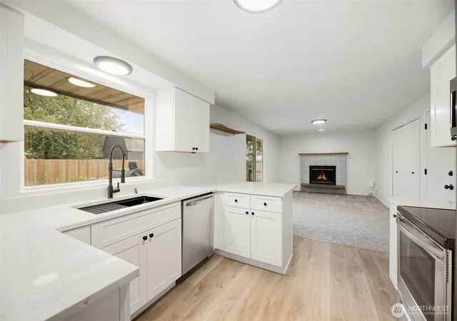 Photo 3 of Single family home for sale at 2415 80th Place SE, Everett, WA 98203 | MLS# NWM2584091 | Listing updated on 2026-09-28