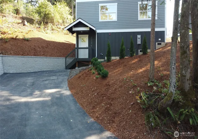 Photo 2 of Single family home for sale at 4178 Brays Way, Bellingham, WA 98226 | MLS# NWM2584094 | Listing updated on 2026-09-19
