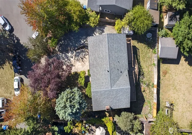 Photo 3 of Sale Pending at 4524 S 256th Place, Kent, WA 98032 | MLS# NWM2584095 | Listing updated on 2026-09-30