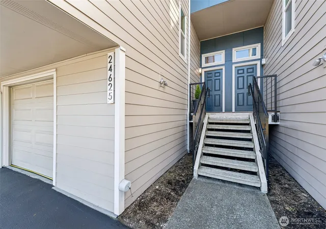 Photo 2 of Townhouse for sale at 24625 45th Place S #20F2, Kent, WA 98032 | MLS# NWM2584102 | Listing updated on 2026-10-01