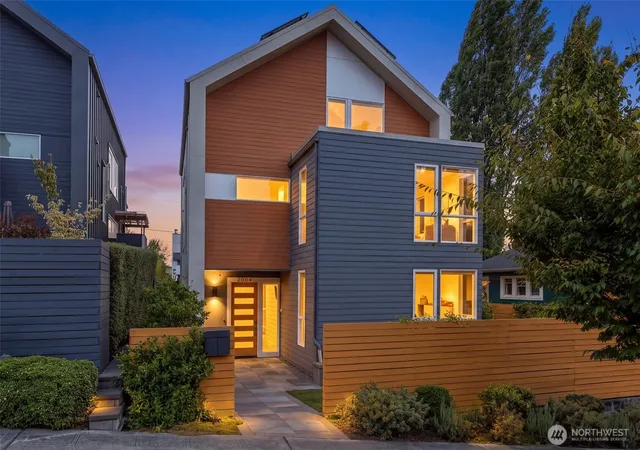 Photo 1 of Single family home for sale at 2604 E Ward St, Seattle, WA 98112 | MLS# NWM2584103 | Listing updated on 2026-09-19