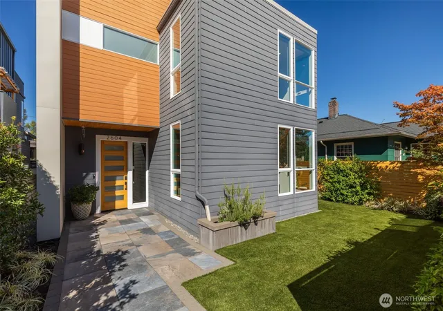Photo 2 of Single family home for sale at 2604 E Ward St, Seattle, WA 98112 | MLS# NWM2584103 | Listing updated on 2026-09-19