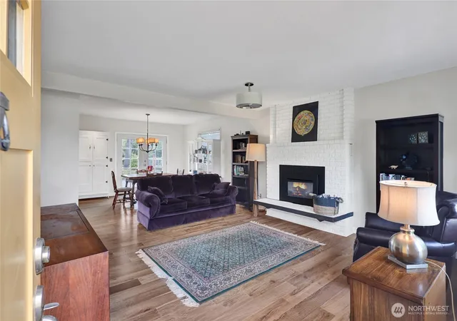 Photo 3 of Single family home for sale at 1725 Skagit St, Bellingham, WA 98226 | MLS# NWM2584106 | Listing updated on 2026-09-24