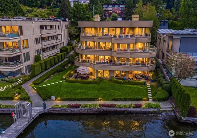 Photo 1 of Condo for sale at 4817 Lake Washington Blvd Ne #6, Kirkland, WA 98033 | MLS# NWM2584111 | Listing updated on 2026-09-18