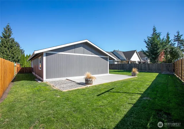 Photo 4 of Single family home for sale at 213 Noble St, Sumas, WA 98295 | MLS# NWM2584112 | Listing updated on 2026-09-25