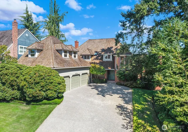 Photo 1 of Sale Pending at 19004 64th Avenue Ne, Kenmore, WA 98028 | MLS# NWM2584120 | Listing updated on 2026-09-30