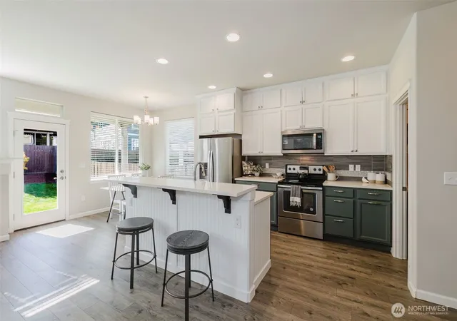 Photo 3 of Single family home for sale at 2381 Puget Sound Blvd, Bremerton, WA 98312 | MLS# NWM2584126 | Listing updated on 2026-09-30