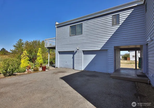 Photo 3 of Sale Pending at 2013 Shore Ave, Freeland, WA 98249 | MLS# NWM2584130 | Listing updated on 2026-09-28
