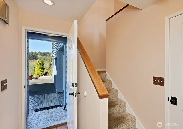 Photo 4 of Sale Pending at 2013 Shore Ave, Freeland, WA 98249 | MLS# NWM2584130 | Listing updated on 2026-09-28