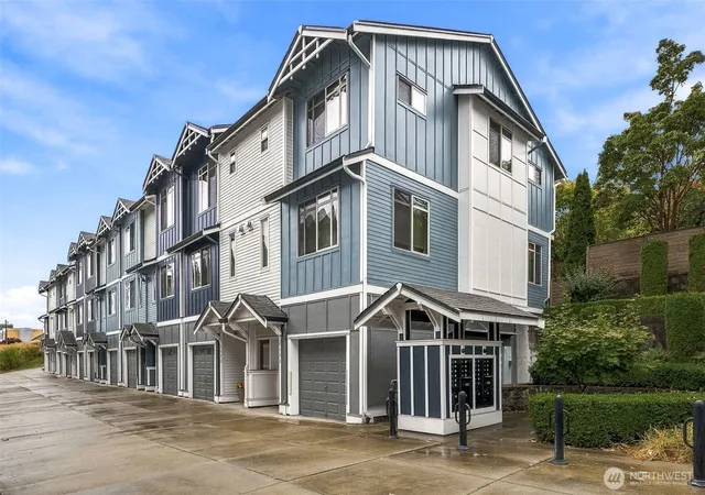 Photo 1 of Condo for sale at 2156 Yakima Ct, Tacoma, WA 98405 | MLS# NWM2584131 | Listing updated on 2026-10-01