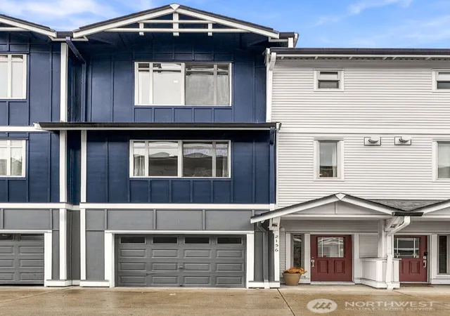 Photo 2 of Condo for sale at 2156 Yakima Ct, Tacoma, WA 98405 | MLS# NWM2584131 | Listing updated on 2026-10-01