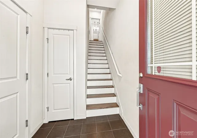 Photo 3 of Condo for sale at 2156 Yakima Ct, Tacoma, WA 98405 | MLS# NWM2584131 | Listing updated on 2026-10-01