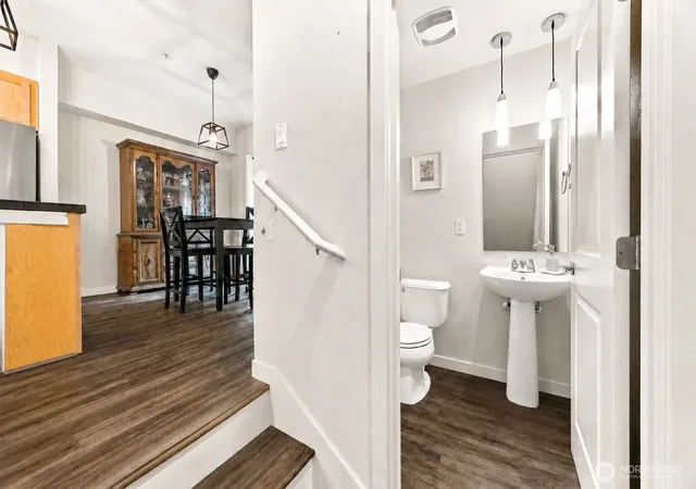 Photo 4 of Condo for sale at 2156 Yakima Ct, Tacoma, WA 98405 | MLS# NWM2584131 | Listing updated on 2026-10-01