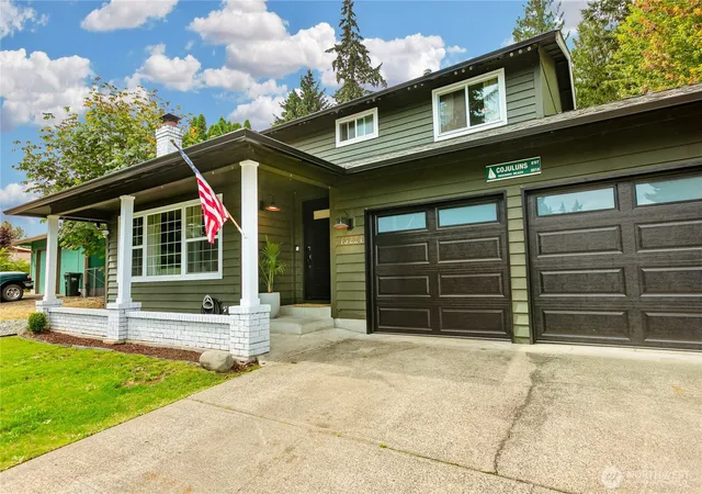 Photo 3 of Single family home for sale at 15224 118th Avenue Ct E, Puyallup, WA 98374 | MLS# NWM2584138 | Listing updated on 2026-09-30