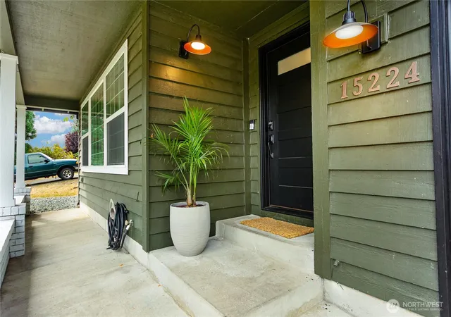 Photo 3 of Single family home for sale at 15224 118th Avenue Ct E, Puyallup, WA 98374 | MLS# NWM2584138 | Listing updated on 2026-09-30