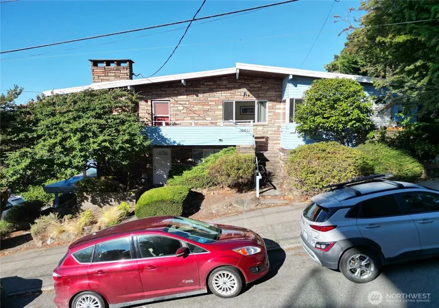 Photo 2 of Multi family home for sale at 1001 1st Avenue N, Seattle, WA 98109 | MLS# NWM2584143 | Listing updated on 2026-09-23