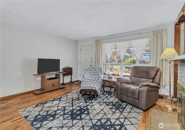 Photo 3 of Single family home for sale at 2304 S 300th Street, Federal Way, WA 98003 | MLS# NWM2584145 | Listing updated on 2026-10-01