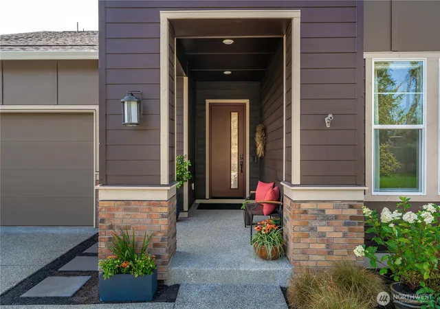 Photo 2 of Single family home for sale at 15412 Paradise Ridge E, Bonney Lake, WA 98391 | MLS# NWM2584153 | Listing updated on 2026-09-27