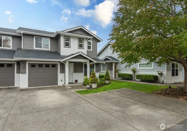 Photo 1 of Condo for sale at 621 Sunflower Ln, Bellingham, WA 98226 | MLS# NWM2584159 | Listing updated on 2026-09-24