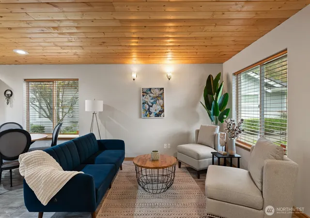 Photo 3 of Condo for sale at 621 Sunflower Ln, Bellingham, WA 98226 | MLS# NWM2584159 | Listing updated on 2026-09-24