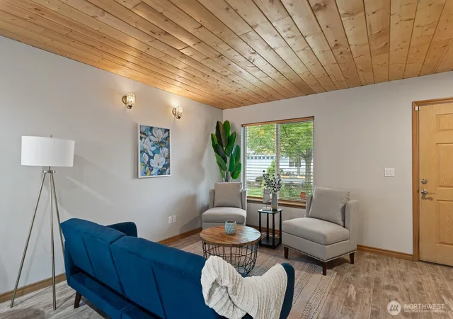 Photo 4 of Condo for sale at 621 Sunflower Ln, Bellingham, WA 98226 | MLS# NWM2584159 | Listing updated on 2026-09-24