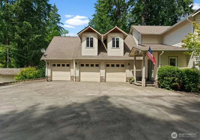 Photo 2 of Single family home for sale at 4443 Boston Harbor Rd Ne, Olympia, WA 98506 | MLS# NWM2584160 | Listing updated on 2026-09-18