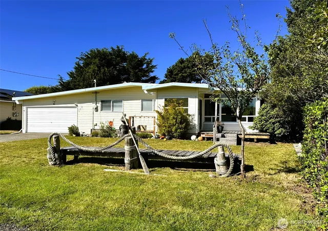 Photo 2 of Sale Pending at 564 Ensign Ave Nw, Ocean Shores, WA 98569 | MLS# NWM2584162 | Listing updated on 2026-09-30