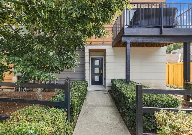 Townhouse for sale at 18234 73rd Avenue NE #103, Kenmore, WA 98028 | MLS# NWM2584166
