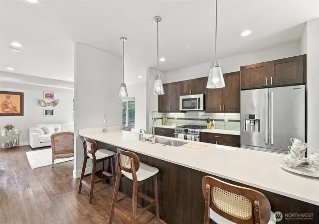 Photo 4 of Townhouse for sale at 18234 73rd Avenue NE #103, Kenmore, WA 98028 | MLS# NWM2584166 | Listing updated on 2026-09-21