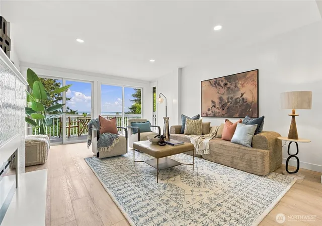 Photo 4 of Single family home for sale at 3925 S Americus St, Seattle, WA 98118 | MLS# NWM2584168 | Listing updated on 2026-10-01