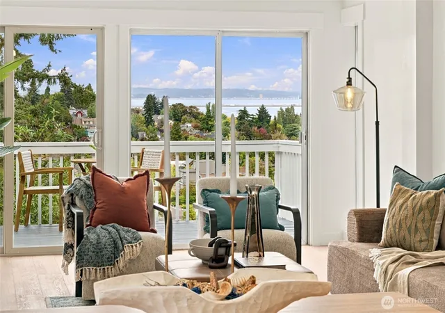 Photo 3 of Single family home for sale at 3925 S Americus St, Seattle, WA 98118 | MLS# NWM2584168 | Listing updated on 2026-10-01