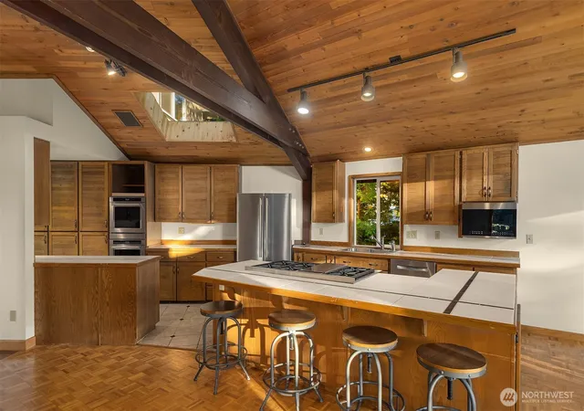 Photo 4 of Sale Pending at 7016 165th Place SW, Edmonds, WA 98026 | MLS# NWM2584171 | Listing updated on 2026-10-03