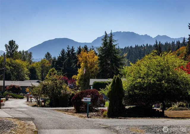 Photo 3 of Single family home for sale at 30 S Ridge View Dr, Port Angeles, WA 98362 | MLS# NWM2584179 | Listing updated on 2026-09-29