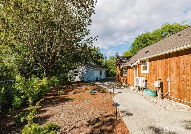 Photo 3 of Sale Pending at 3338 Banner Rd SE, Port Orchard, WA 98366 | MLS# NWM2584184 | Listing updated on 2026-09-22
