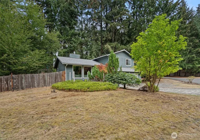 Photo 2 of Single family home for sale at 7116 Alderwood Ct Se, Lacey, WA 98503 | MLS# NWM2584185 | Listing updated on 2026-09-28