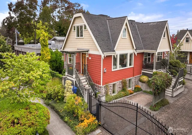 Photo 2 of Sale Pending at 4428 Eastern Ave N, Seattle, WA 98103 | MLS# NWM2584186 | Listing updated on 2026-09-21