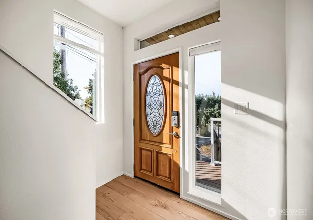 Photo 3 of Single family home for sale at 1016 E 40th Street, Tacoma, WA 98404 | MLS# NWM2584187 | Listing updated on 2026-09-25