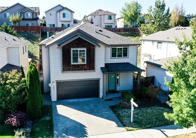 Photo 1 of Single family home for sale at 6321 Victoria Ave Se, Auburn, WA 98092 | MLS# NWM2584189 | Listing updated on 2026-09-21