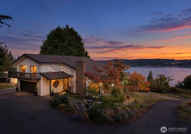 Photo 1 of Sale Pending at 4721 Honeymoon Bay Rd, Freeland, WA 98249 | MLS# NWM2584191 | Listing updated on 2026-09-25