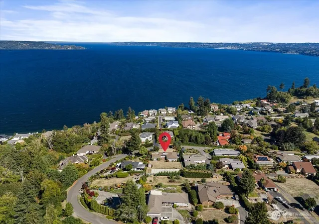 Photo 3 of Single family home for sale at 29860 Marine View Dr Sw, Federal Way, WA 98023 | MLS# NWM2584201 | Listing updated on 2026-09-25