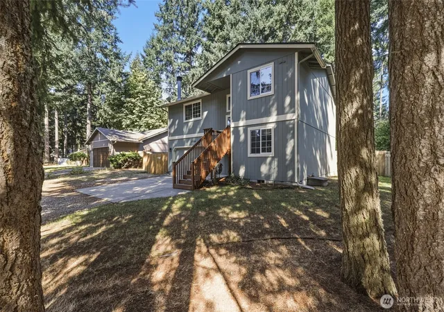 Photo 4 of Sale Pending at 17316 W View Ln SE, Yelm, WA 98597 | MLS# NWM2584223 | Listing updated on 2026-09-23