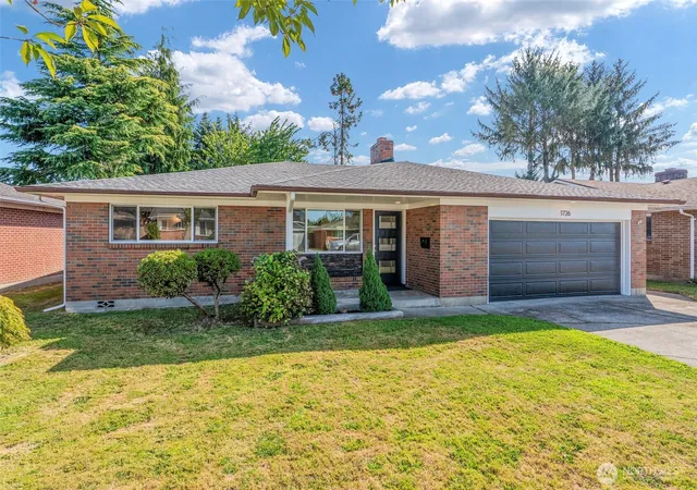 Photo 1 of Sale Pending at 1726 Susan Ave, Longview, WA 98632 | MLS# NWM2584231 | Listing updated on 2026-09-28