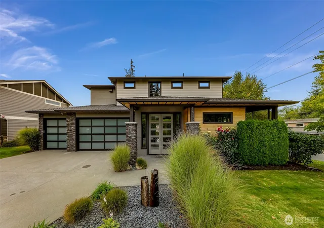 Photo 1 of Single family home for sale at 4620 Seahurst Ave, Everett, WA 98203 | MLS# NWM2584236 | Listing updated on 2026-10-02