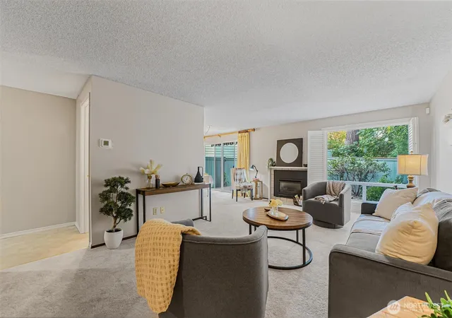 Photo 3 of Townhouse for sale at 2702 Fir St Se, Auburn, WA 98092 | MLS# NWM2584238 | Listing updated on 2026-09-30