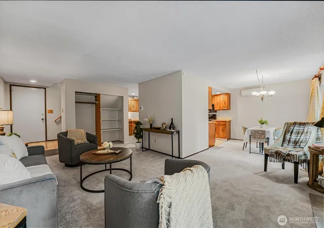Photo 4 of Townhouse for sale at 2702 Fir St SE, Auburn, WA 98092 | MLS# NWM2584238 | Listing updated on 2026-09-30