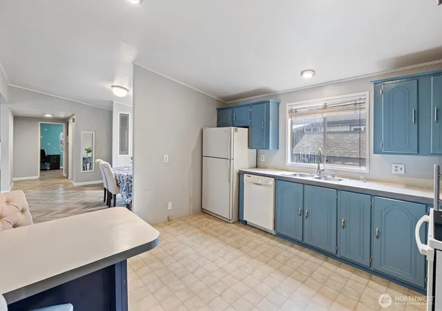 Photo 3 of Manufactured home for sale at 3501 Auburn Wy S #3, Auburn, WA 98092 | MLS# NWM2584239 | Listing updated on 2026-09-24