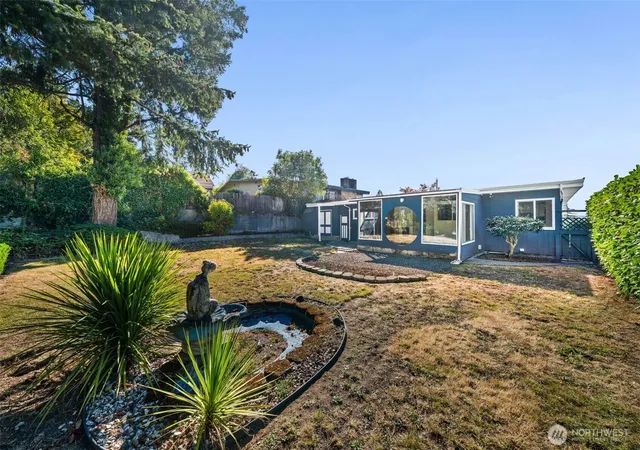 Photo 2 of Single family home for sale at 2124 E 17th Street, Bremerton, WA 98310 | MLS# NWM2584246 | Listing updated on 2026-09-22